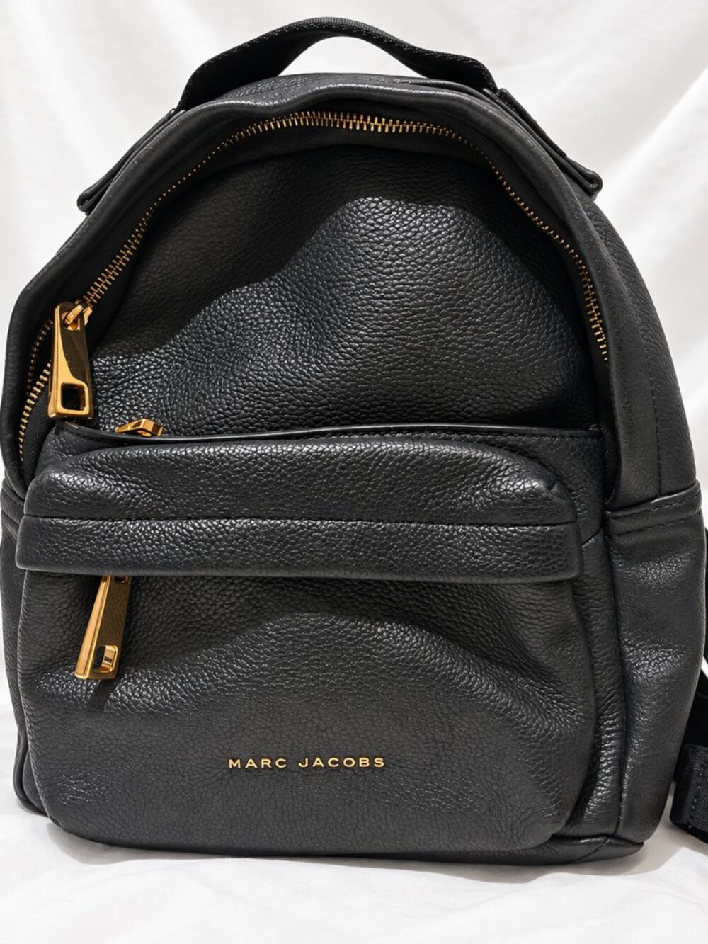 Marc Jacobs Black Leather Mini Backpack – Gold Hardware – Strap Flaw